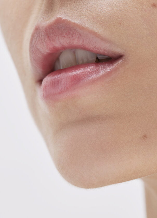 BABE_Esenciales_Reparador-Labial_Lips-604x839